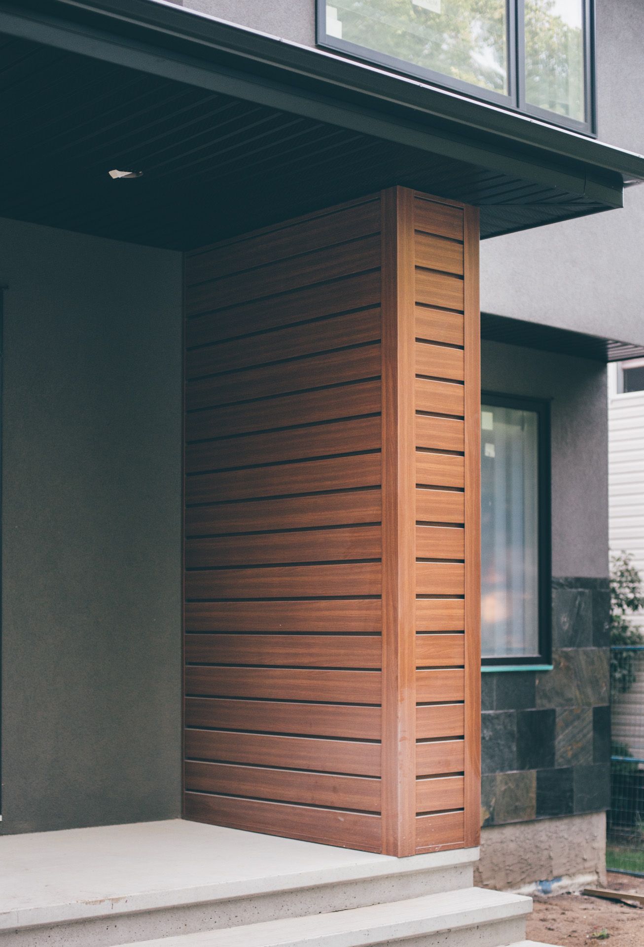 Longboard Siding Features